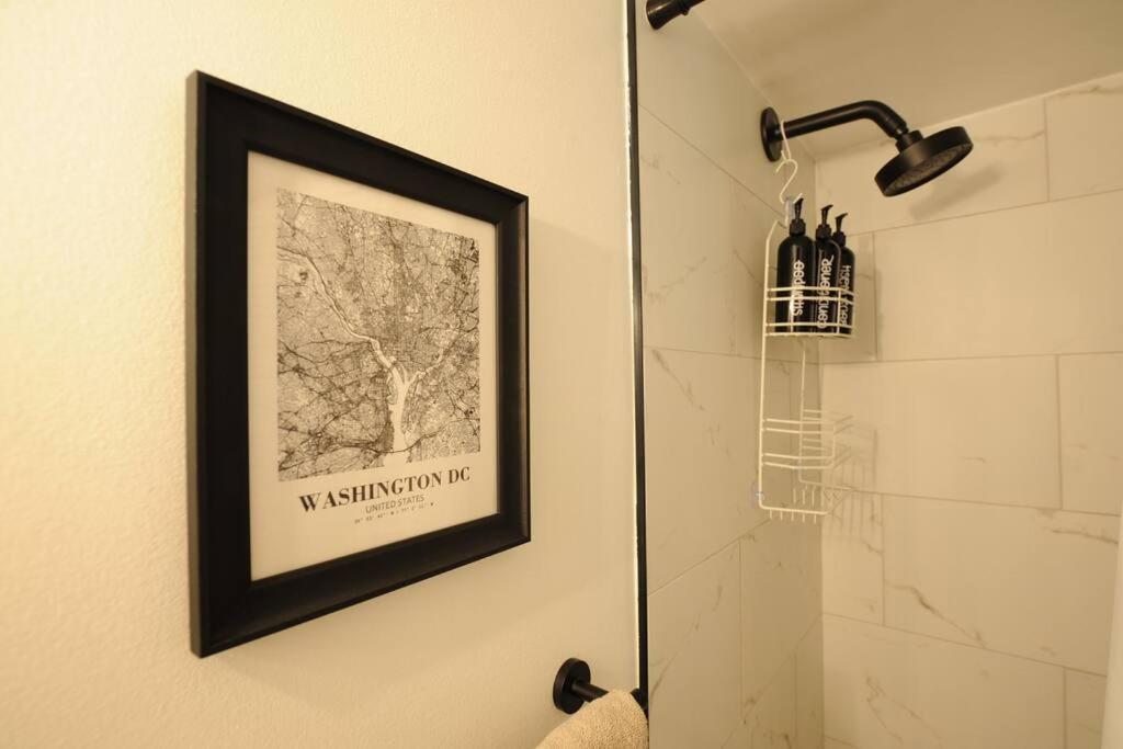 Cherry Blossom Townhouse, Easy Dc Access Washington Luaran gambar